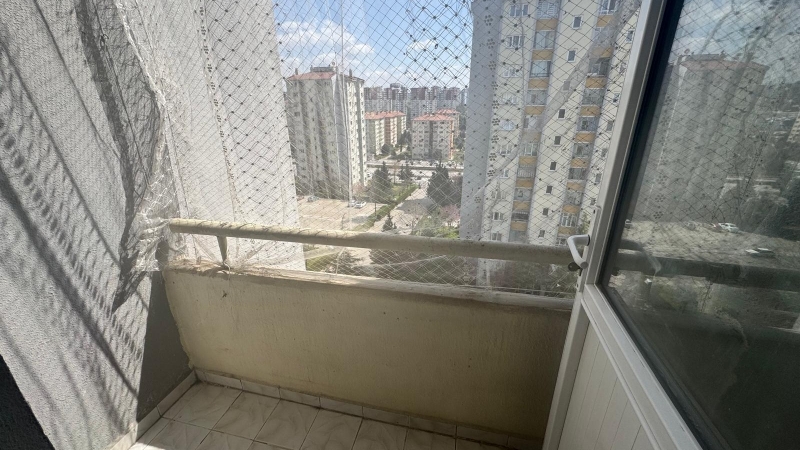 EKOL'DEN ANKARA/ETİMESGUT/ERYAMAN KİRALIK 2+1 METRO YANI ARAKAT DAİRE
