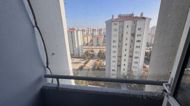 EKOL'DEN ANKARA/ETİMESGUT/ERYAMAN KİRALIK 2+1 METRO YANI ARAKAT KOMBİLİ DAİRE