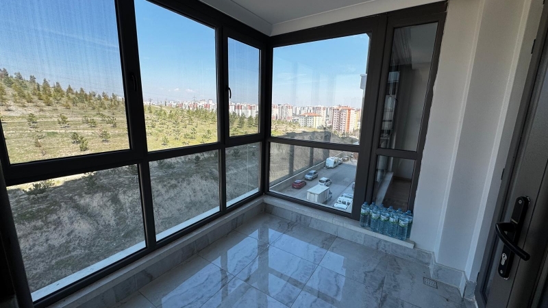 EKOL'DEN ANKARA/ETİMESGUT/ERYAMAN KİRALIK  MEYDAN ERYAMANDA  2+1 ARAKAT METRO YAKINI DAİRE