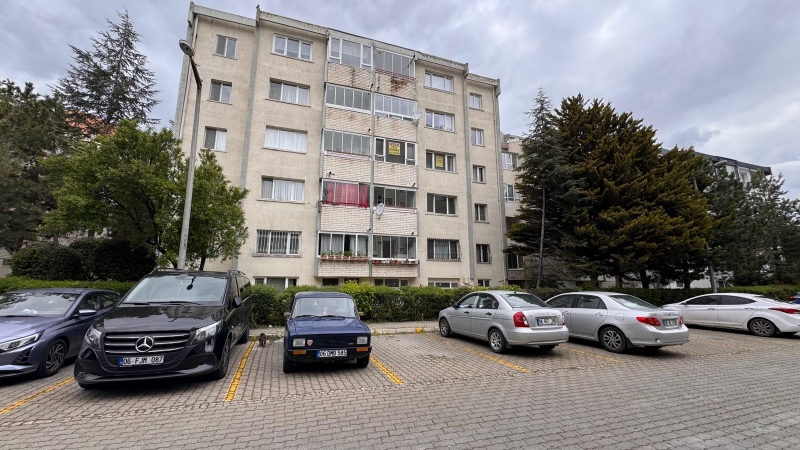 EKOL'DEN ANKARA/ETİMESGUT/ERYAMAN SATILIK 3+1 BETONTAŞ BLOKLARI ARAKAT DAİRE.....