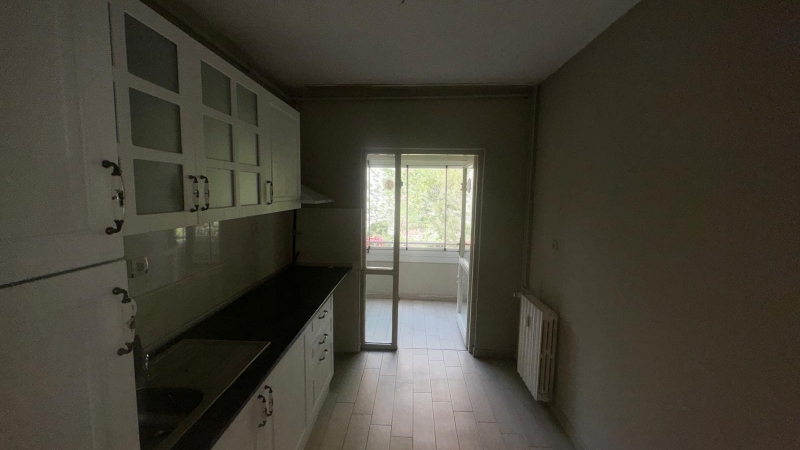 EKOL'DEN ETİMESGUT/ERYAMAN KİRALIK 2+1 BETONTAŞ BLOKLARI ARAKAT DAİRE.....