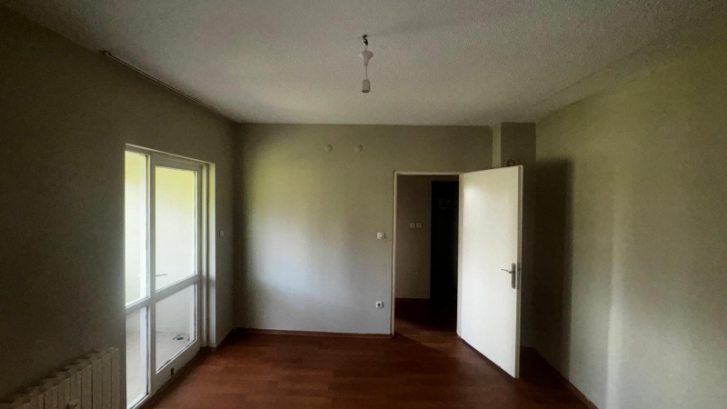 EKOL'DEN ETİMESGUT/ERYAMAN KİRALIK 2+1 BETONTAŞ BLOKLARI ARAKAT DAİRE.....