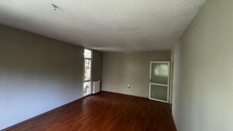 EKOL'DEN ETİMESGUT/ERYAMAN KİRALIK 2+1 BETONTAŞ BLOKLARI ARAKAT DAİRE.....