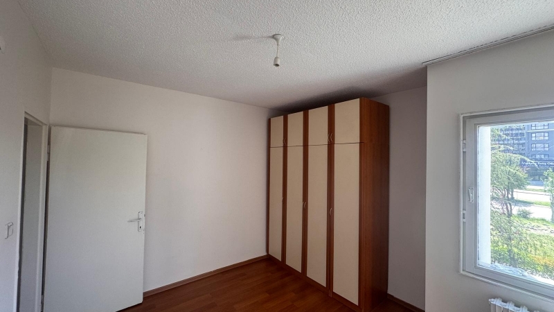 EKOL'DEN ETİMESGUT/ERYAMAN KİRALIK 2+1 BETONTAŞ BLOKLARI ARAKAT DAİRE.....